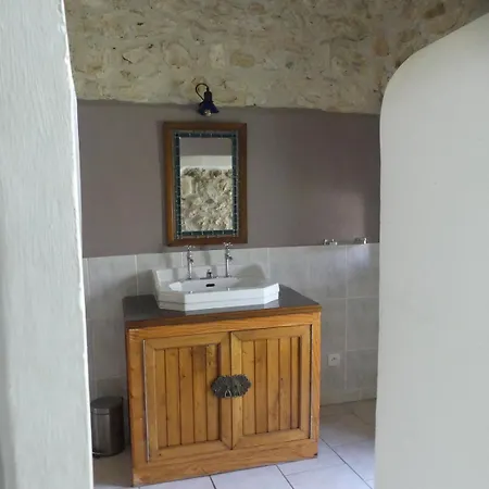 بيت للعطل O Pois Papillon Saint-Sornin (Charente)